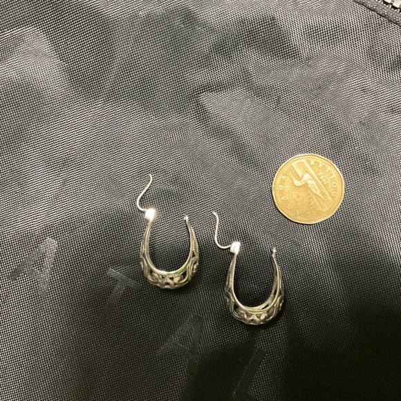 silver earrings - Picture 2 of 3